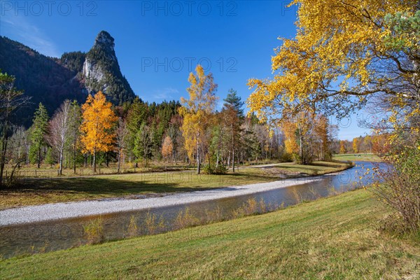 Autumn landscape on the Ammer with Kofel
