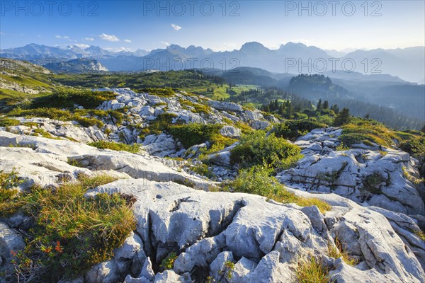 Karst landscape at the Pragelpass