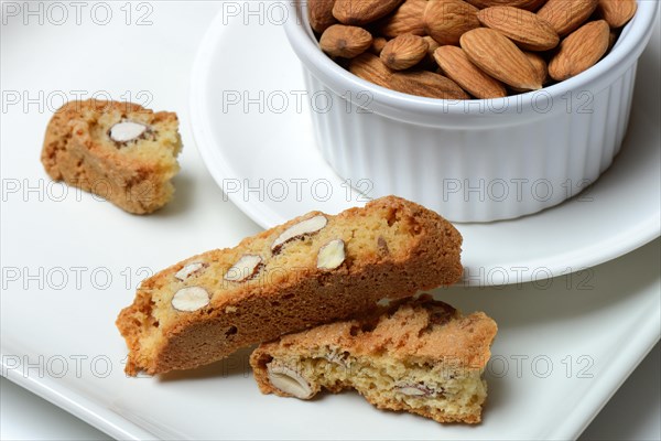 Cantucci and bowl of almonds