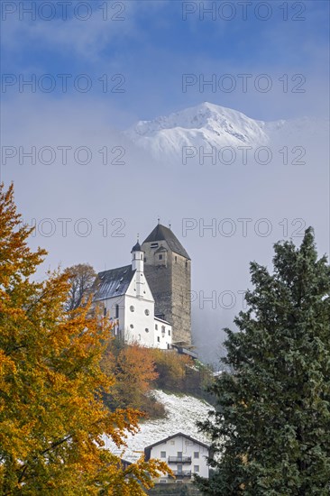 Freundsberg Castle in autumn