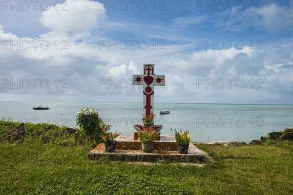 Christian cross on the lagoon of Wallis