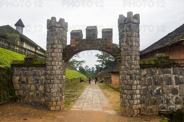 Entrance to FonÂ´s palace
