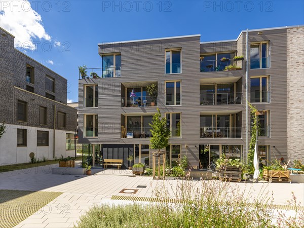 Modern residential building MaxAcht made of solid wood