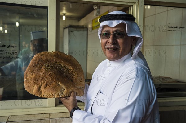 Fresh bread at the fish market of Jeddah