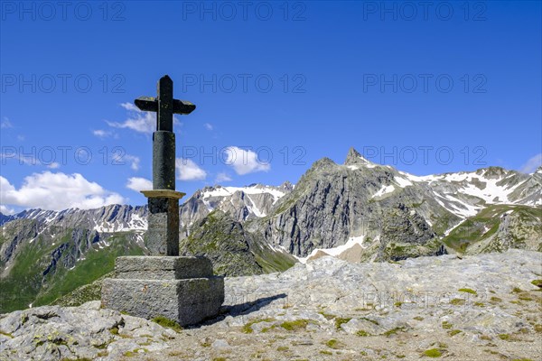 Summit cross
