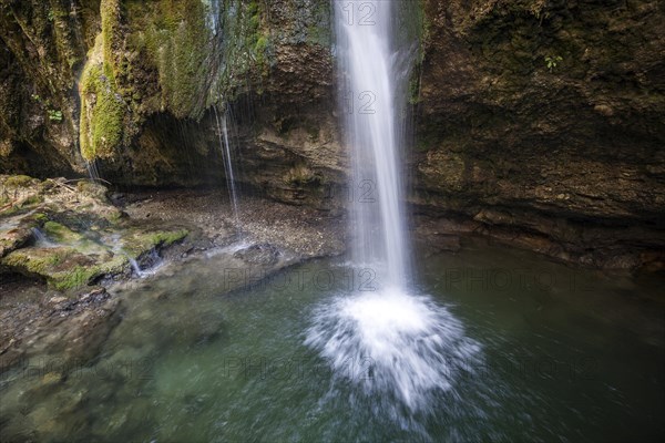 Hinanger Waterfalls