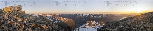 Mountain hut Kloumanstarnet
