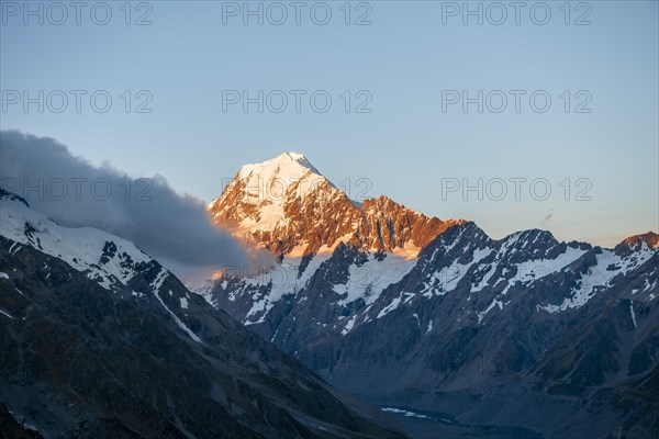 Mount Cook at sunset