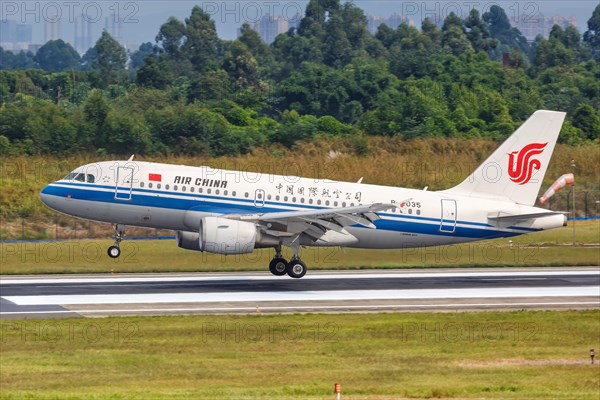 An Air China Airbus A319 aircraft with registration number B-6035 at Chengdu Airport