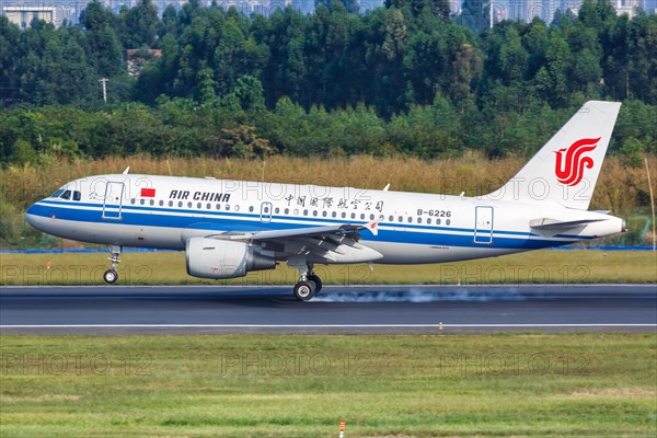 An Air China Airbus A319 aircraft with registration number B-6226 at Chengdu Airport