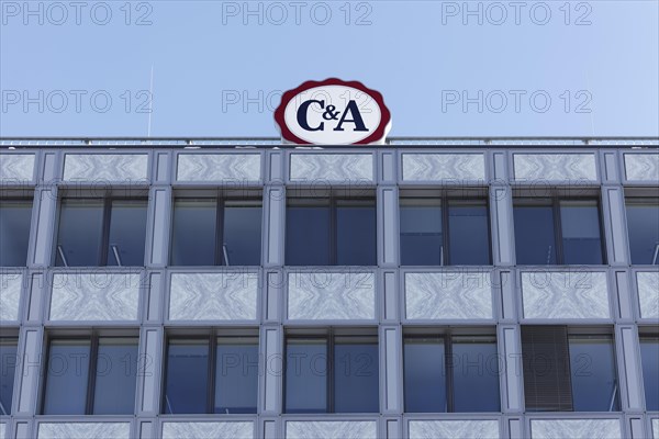 C&A, logo