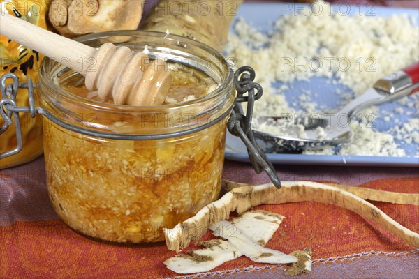 Production horseradish syrup