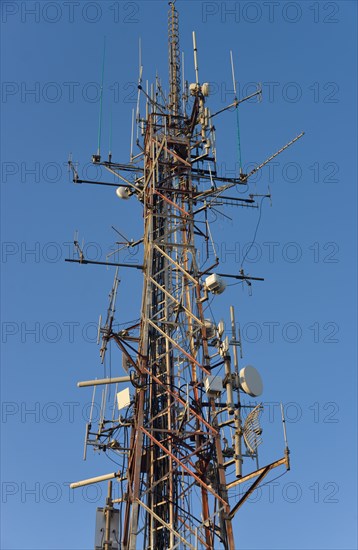 Antenna mast
