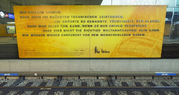 Panel with statement by Otto cock