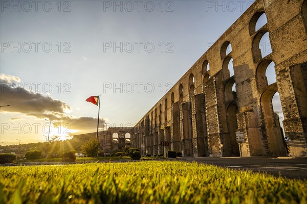 Amoreira Aqueduct has 843 arches