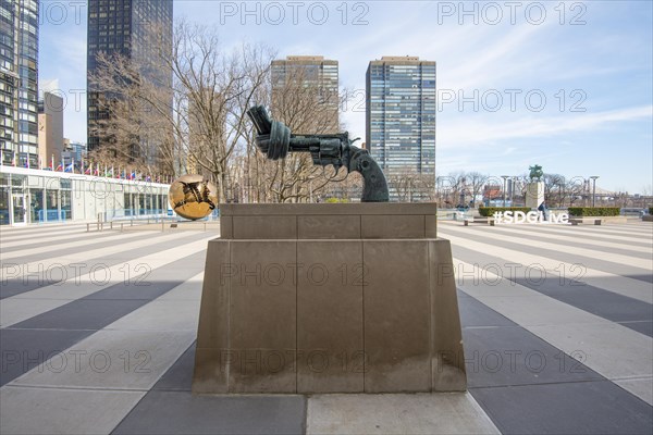 Non-Violence Sculpture