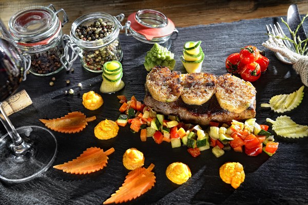 Rump steak with crust and vegetables