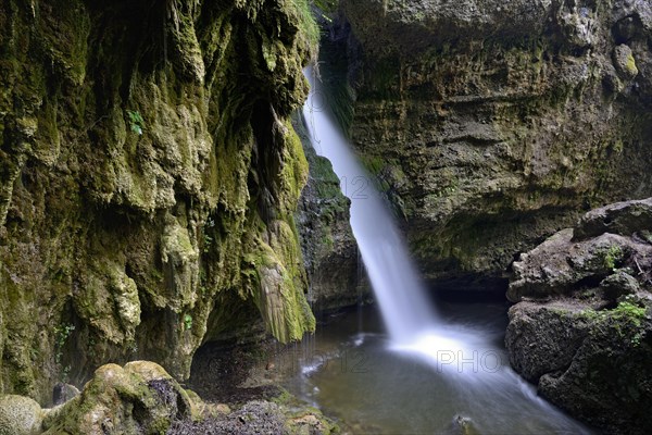 Hinang waterfall