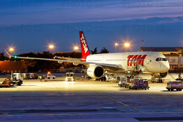 A TAM Airbus A350-900 with the registration PR-XTC at Charles de Gaulle Airport