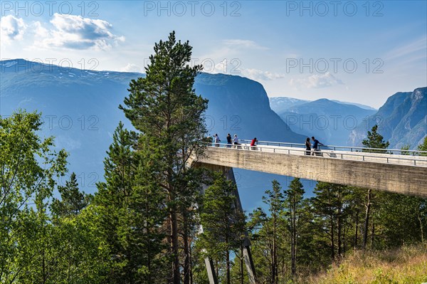 Vieing plattform Stegastein overlooking Aurlandsfjord