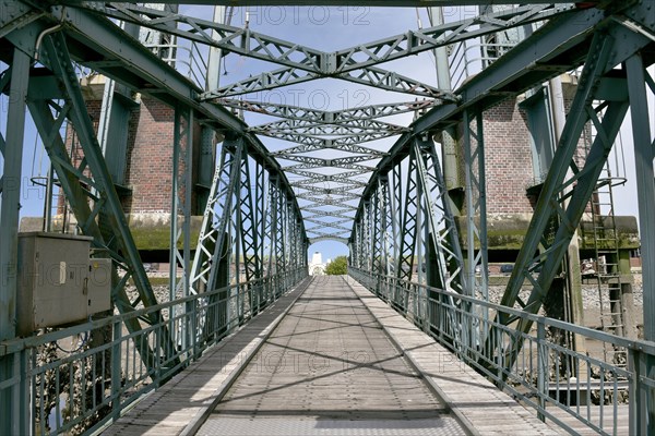 Historic Nassau Bridge