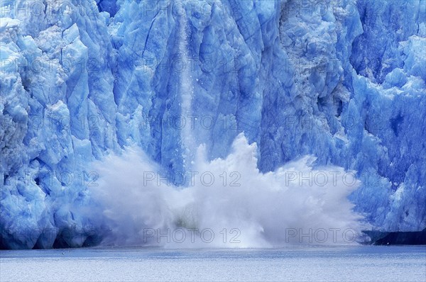 Piece of glaciers falling