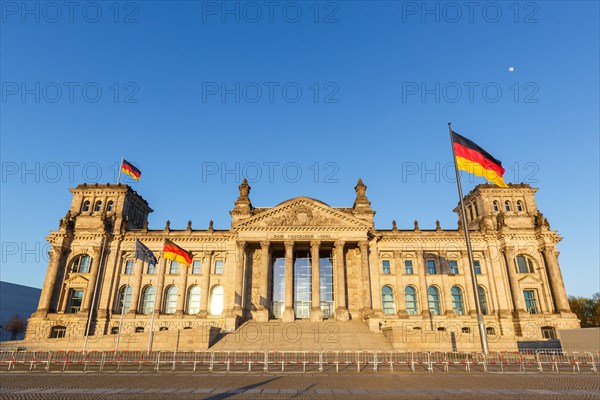Reichstag Bundestag Government Parliament Reichstag Building Textfreiraum Copyspace in Berlin