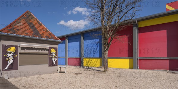 Corona closed kiosk