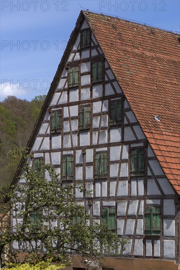 Historic farmhouse with five-storey floors
