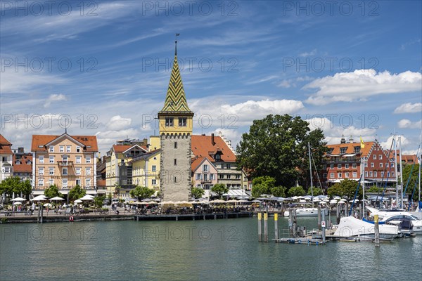 Harbour with Mangturm