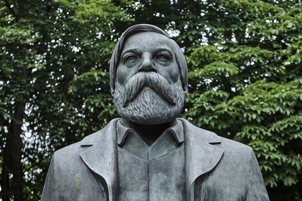 Friedrich Engels