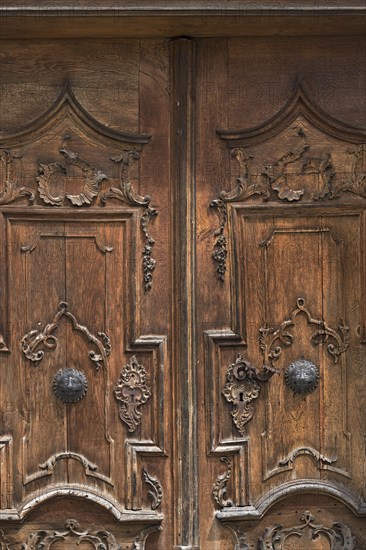 Entrance gate with carvings