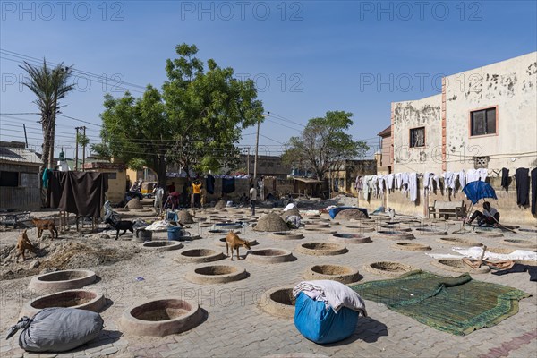 Dyeing pits