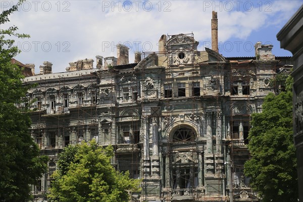 House in need of renovation on Cathedral Square
