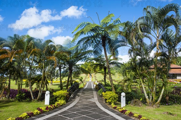 Park of the Baha'i House of Worship Samoa