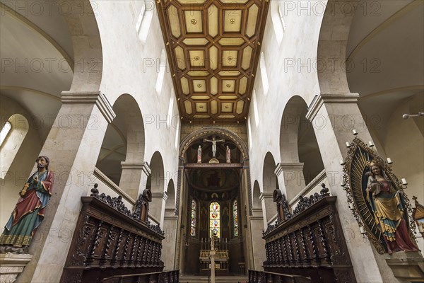 Choir stalls with chancel of the Schottenkirche St. Jakob