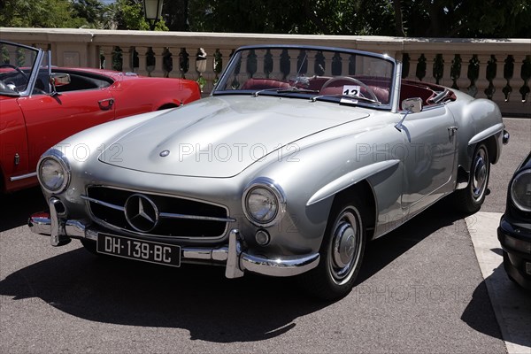Sports car convertible Mercedes-Benz W 121 B II 190 SL