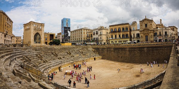 Old Town and Roman Amphitheatre