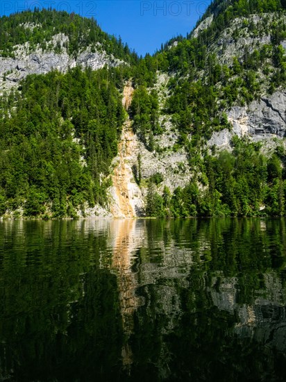 Front waterfall