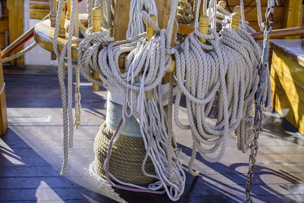Rope on old sailing ship in the harbour of