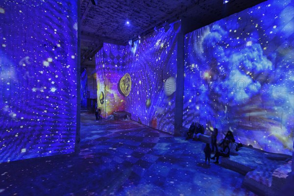 Light and pictureshow Carrieres des Lumieres