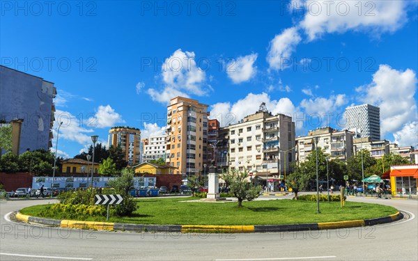Avni Rusteni Square