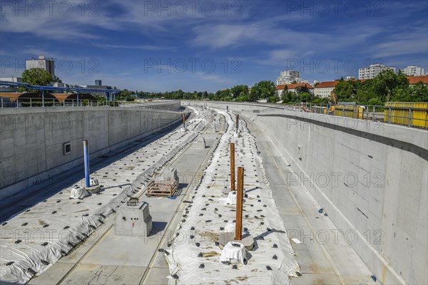 New construction of the A100 motorway