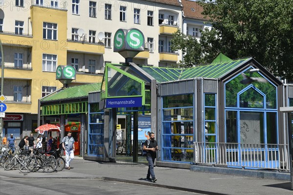 Hermannstrasse Station