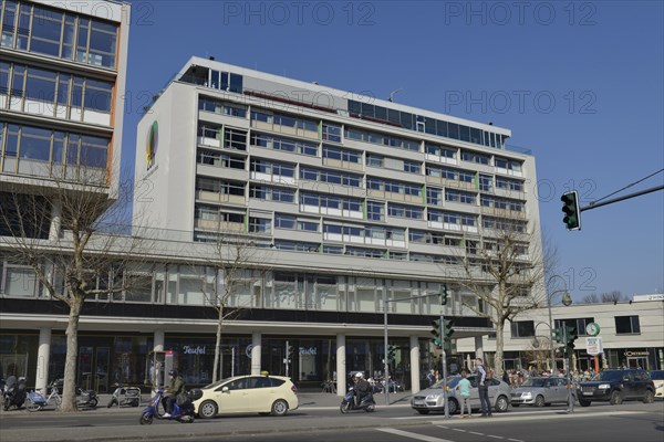 Hotel 25 h