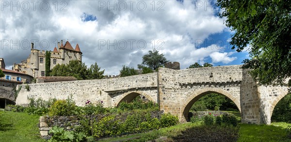 Saint Amant Tallende village