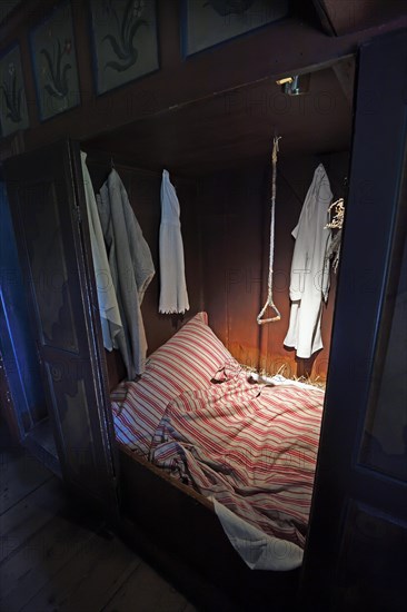 Sleeping alcove