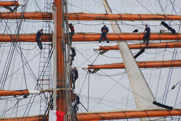 Sailing ship