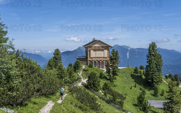 Schachenhaus with mountain panorama