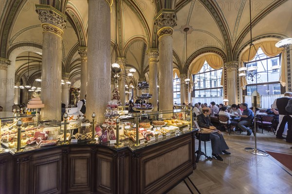 Cafe Central